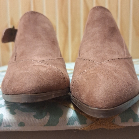 NEW Quipid brown suede "feel" pointed toe, buckle strap sandle heeled boots 6.5 - Picture 5 of 16